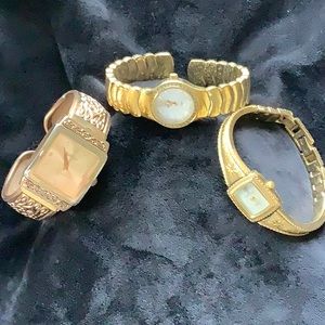 Bracelet watches set of three